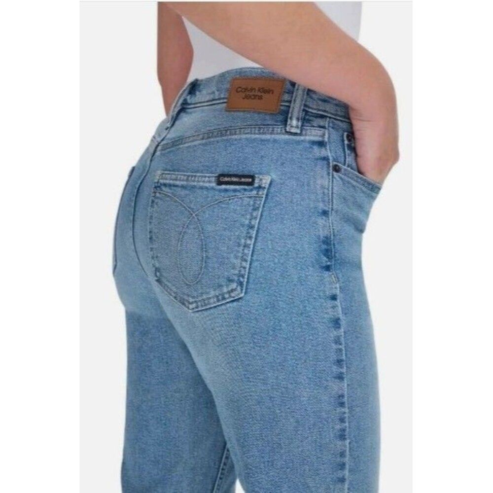 CALVIN KLEIN High Rise Straight Leg Jeans Sz 14 Light Blue Denim Ankle Crop NWT‎